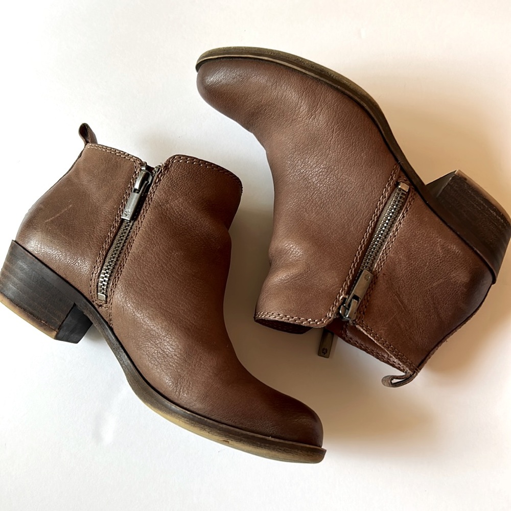 Lucky Brand Brown Leather Booties with Ankle Zippers Womens size 6